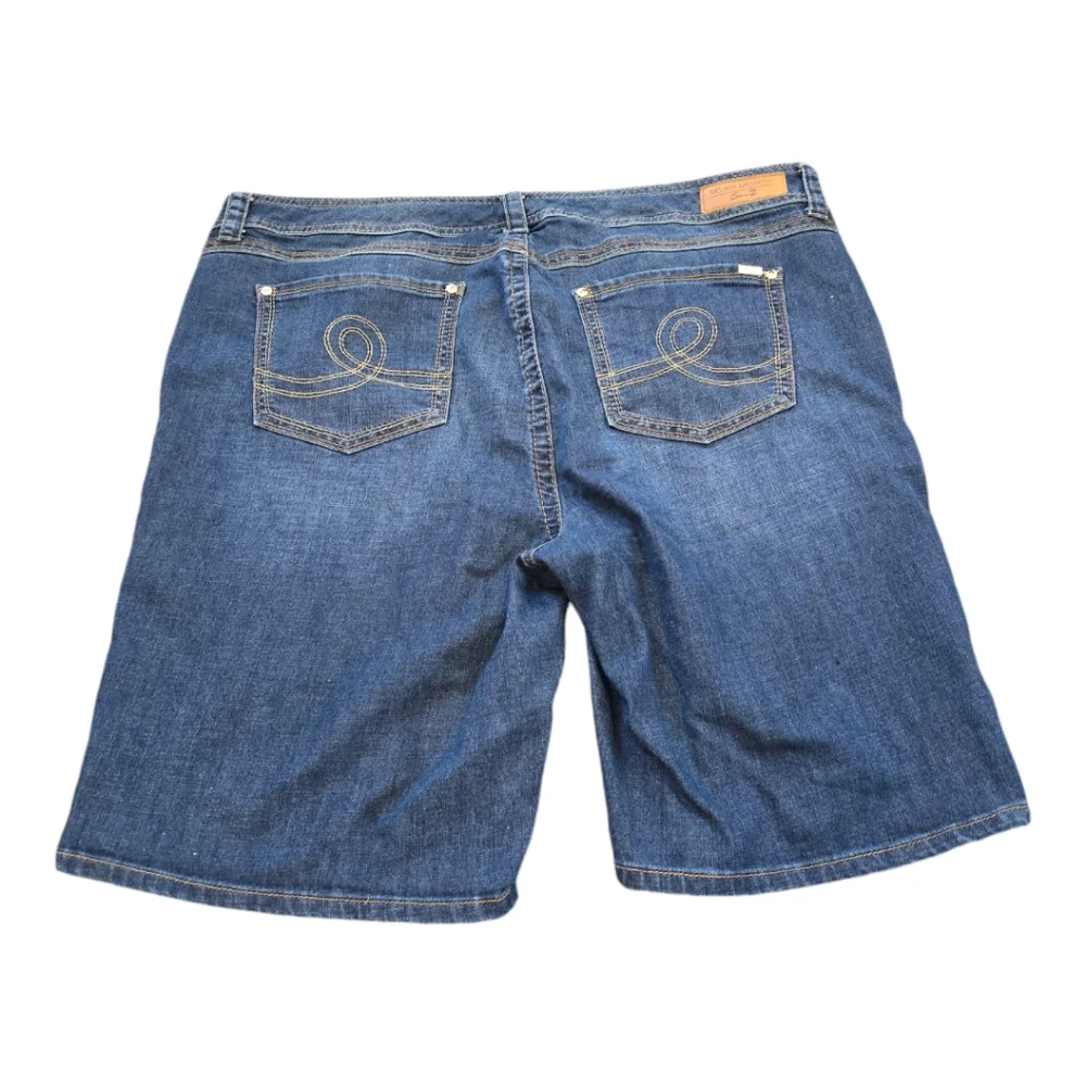 Melissa McCartney Seven7 Bermuda Denim Jean Shorts Plus‎ Size 26